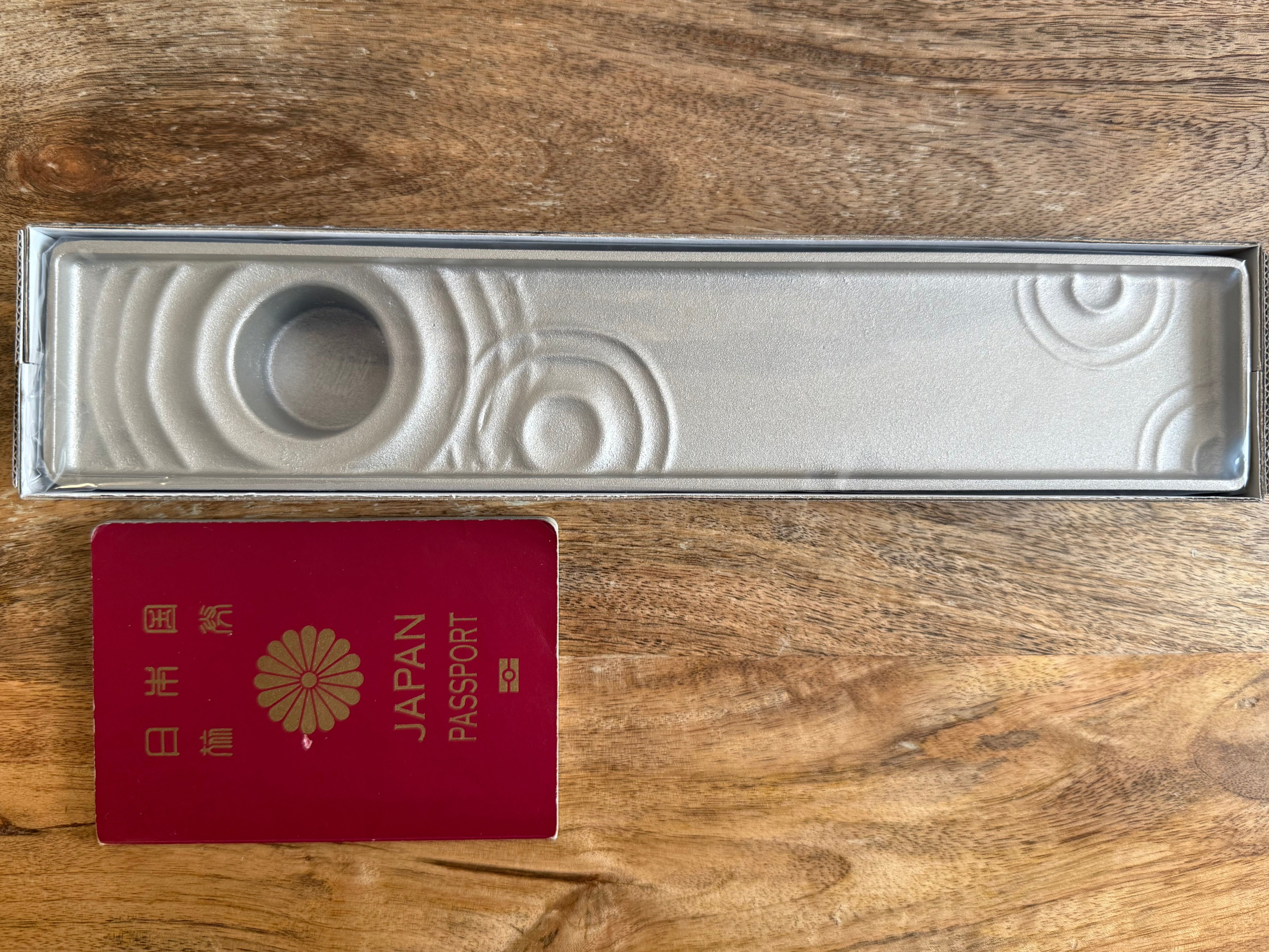 Pond: Ikebana flower vase